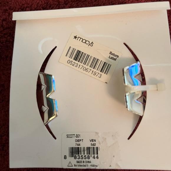 FREE W/ JEWELRY PURCHASE! NWT Touch of Silver Cuff. - Picture 2 of 6